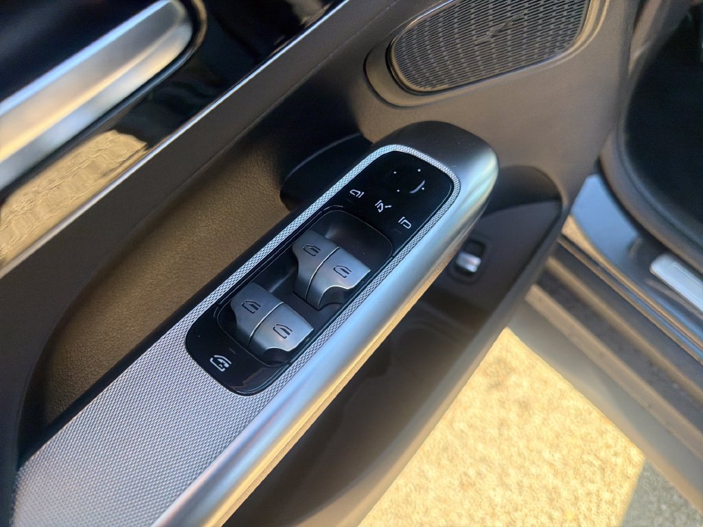 New 2027 Mercedes-Benz GLC 300 4MATIC image 11