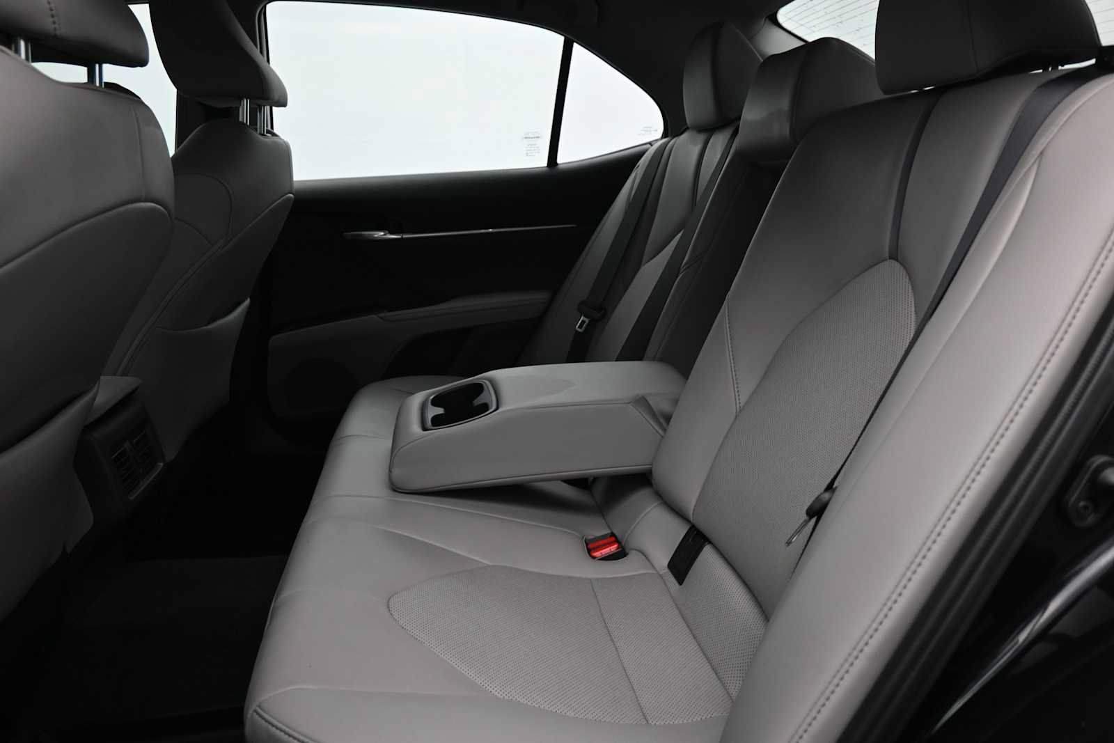 Used 2023 Toyota Camry XLE AWD/4WD image 13