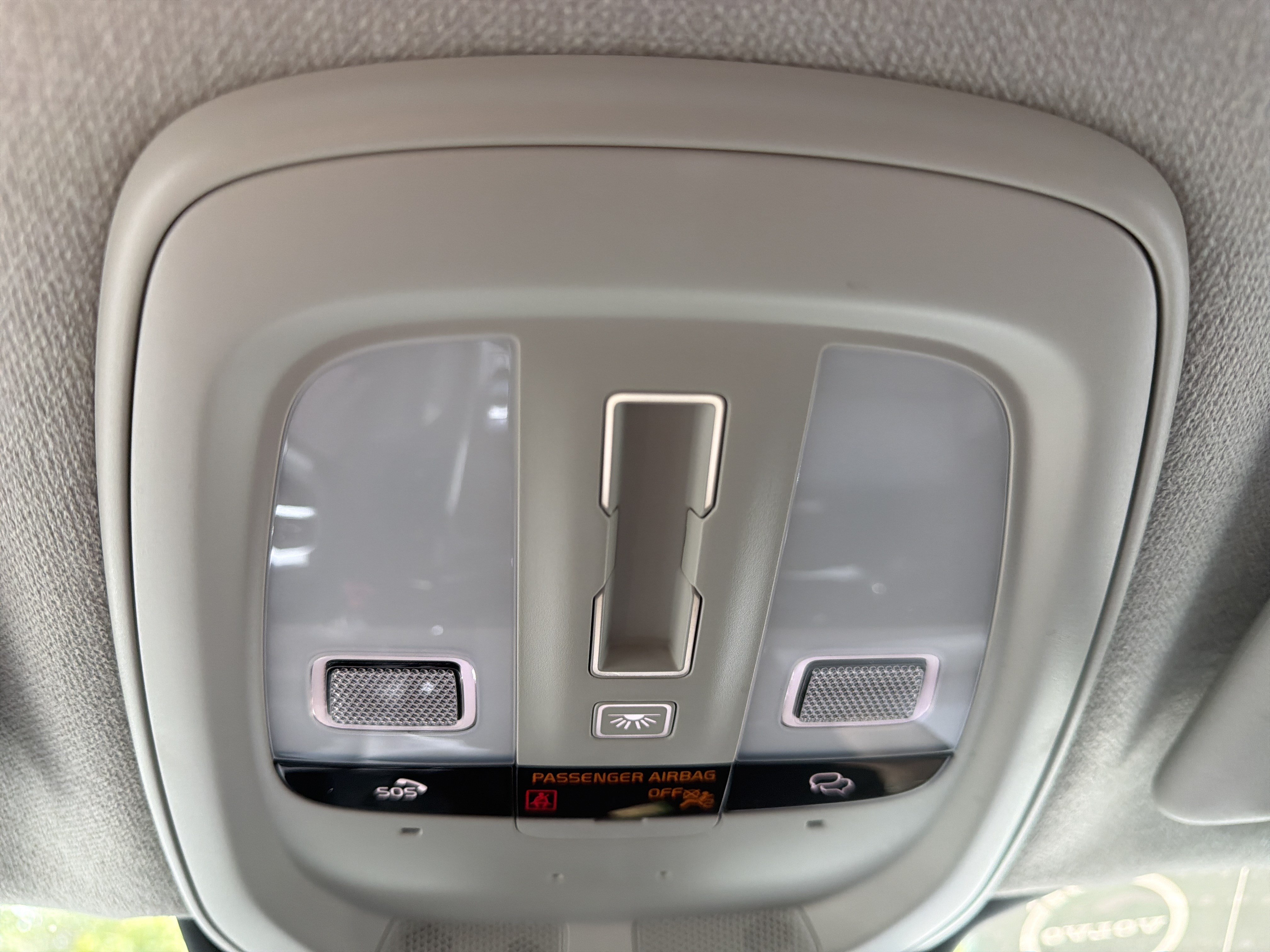 Certified 2025 Volvo XC40 B5 Ultra AWD/4WD image 29