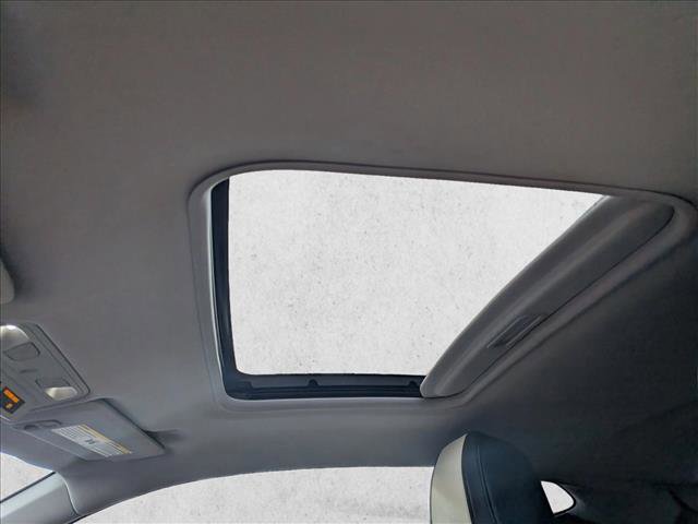 Used 2019 Chevrolet Camaro LT w/ Technology Package image 16