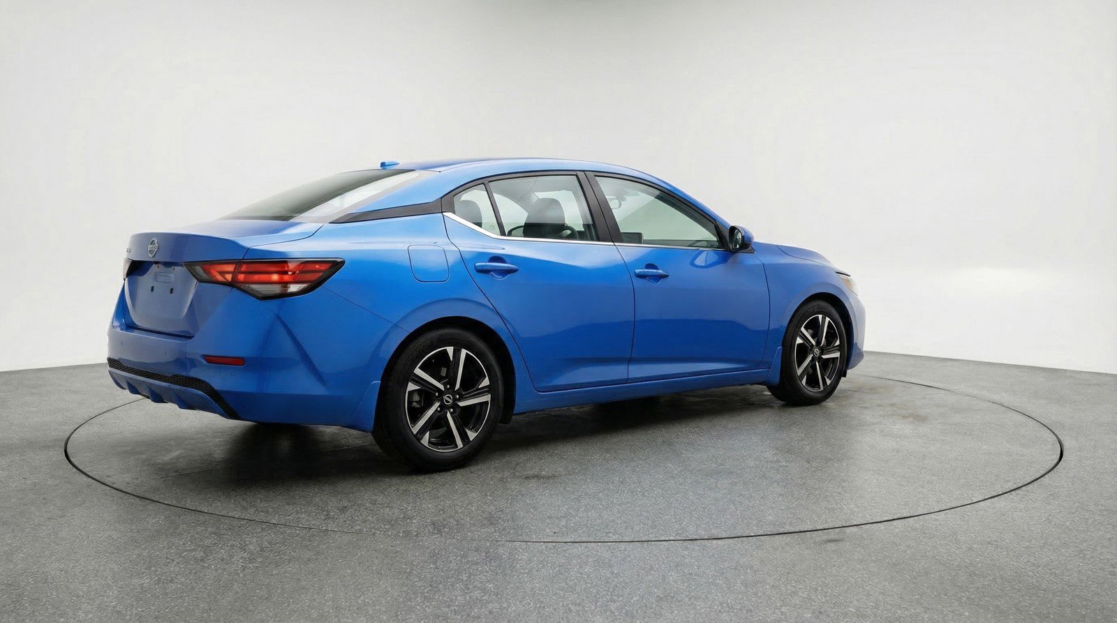 Used 2025 Nissan Sentra SV image 9