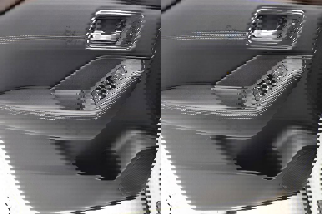 Used 2023 Nissan Rogue Platinum w/ Platinum Premium Package image 14