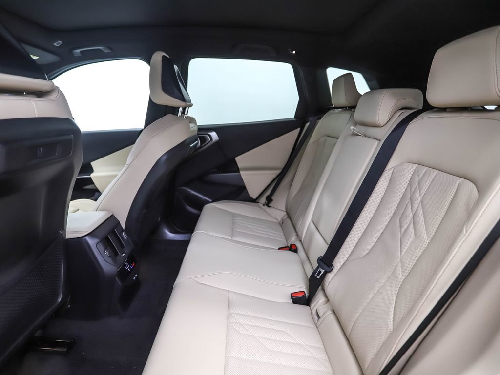 Used 2026 BMW X3 xDrive30 w/ Premium Package image 21