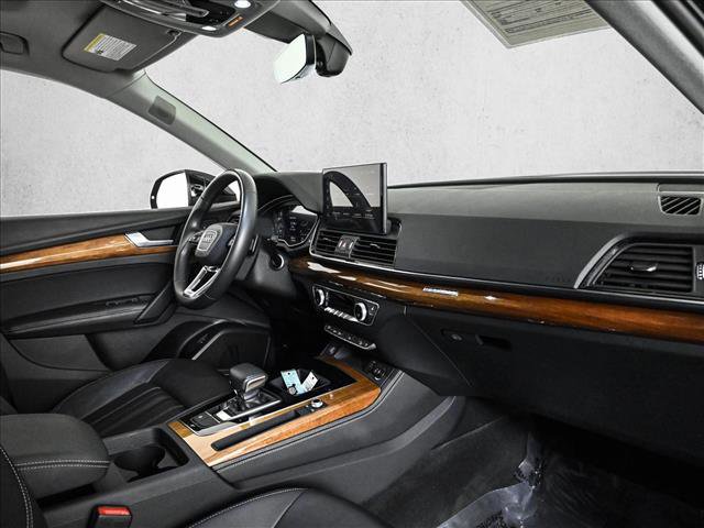 Used 2023 Audi Q5 2.0T Premium Plus w/ Premium Plus Package AWD/4WD image 23