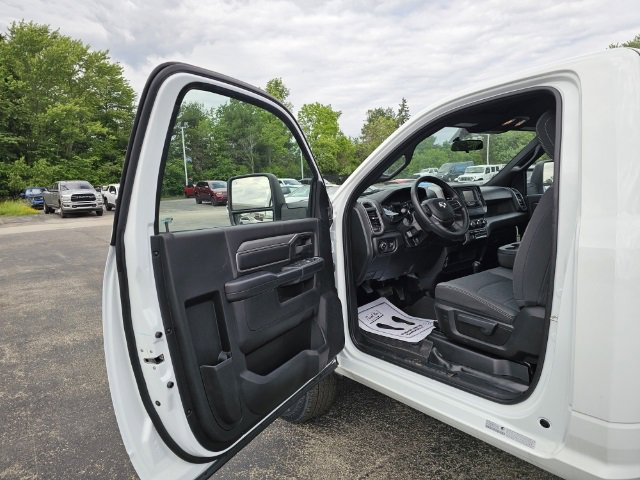 New 2024 RAM 3500 Tradesman image 30