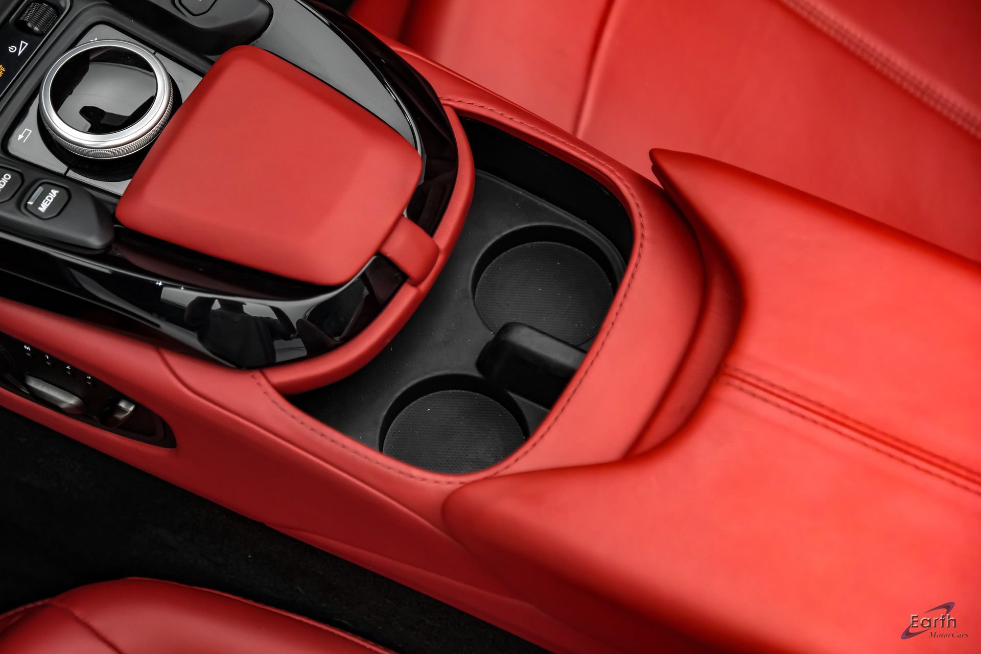 Used 2022 Aston Martin V8 Vantage Roadster RWD image 64