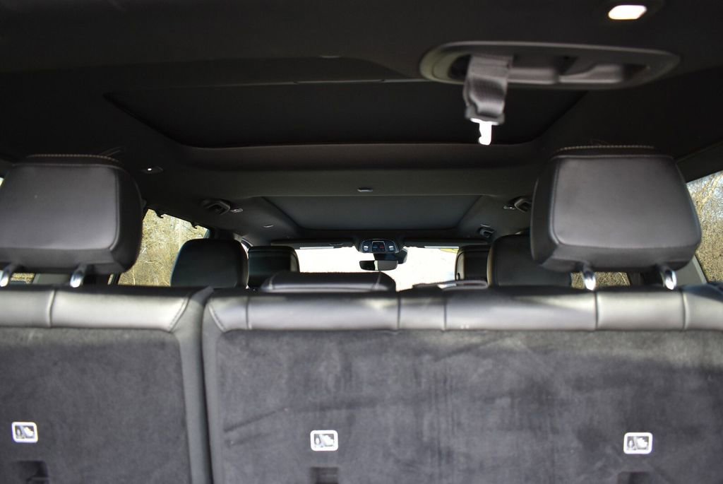 Used 2025 Jeep Wagoneer 4WD w/ Convenience Group I image 39