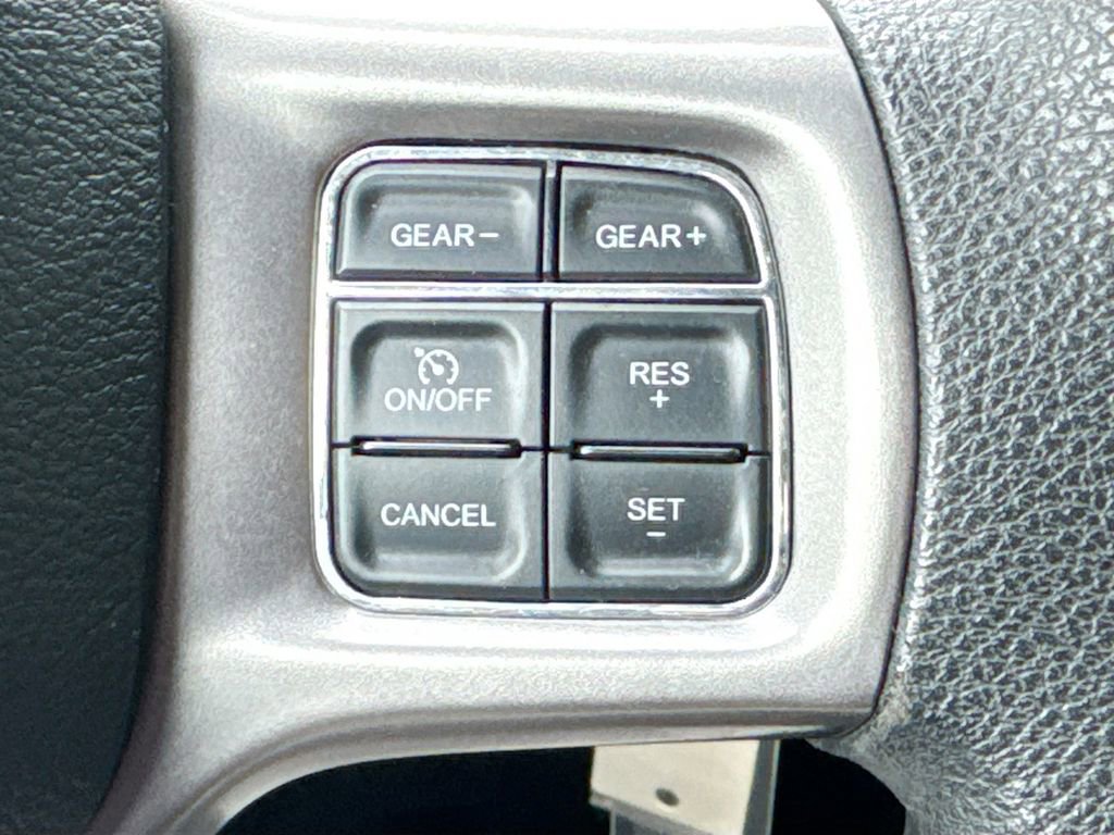 Used 2022 RAM 1500 Classic SLT RWD image 10