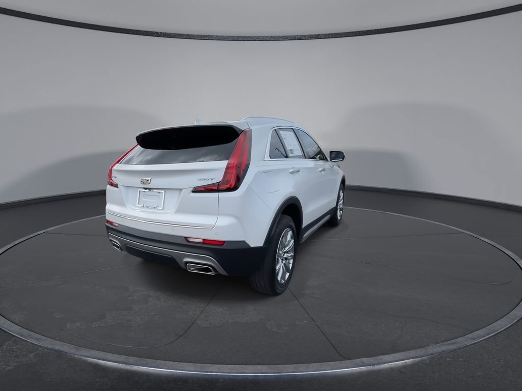 Used 2022 Cadillac XT4 Premium Luxury w/ Enhanced Visibility Package FWD image 8