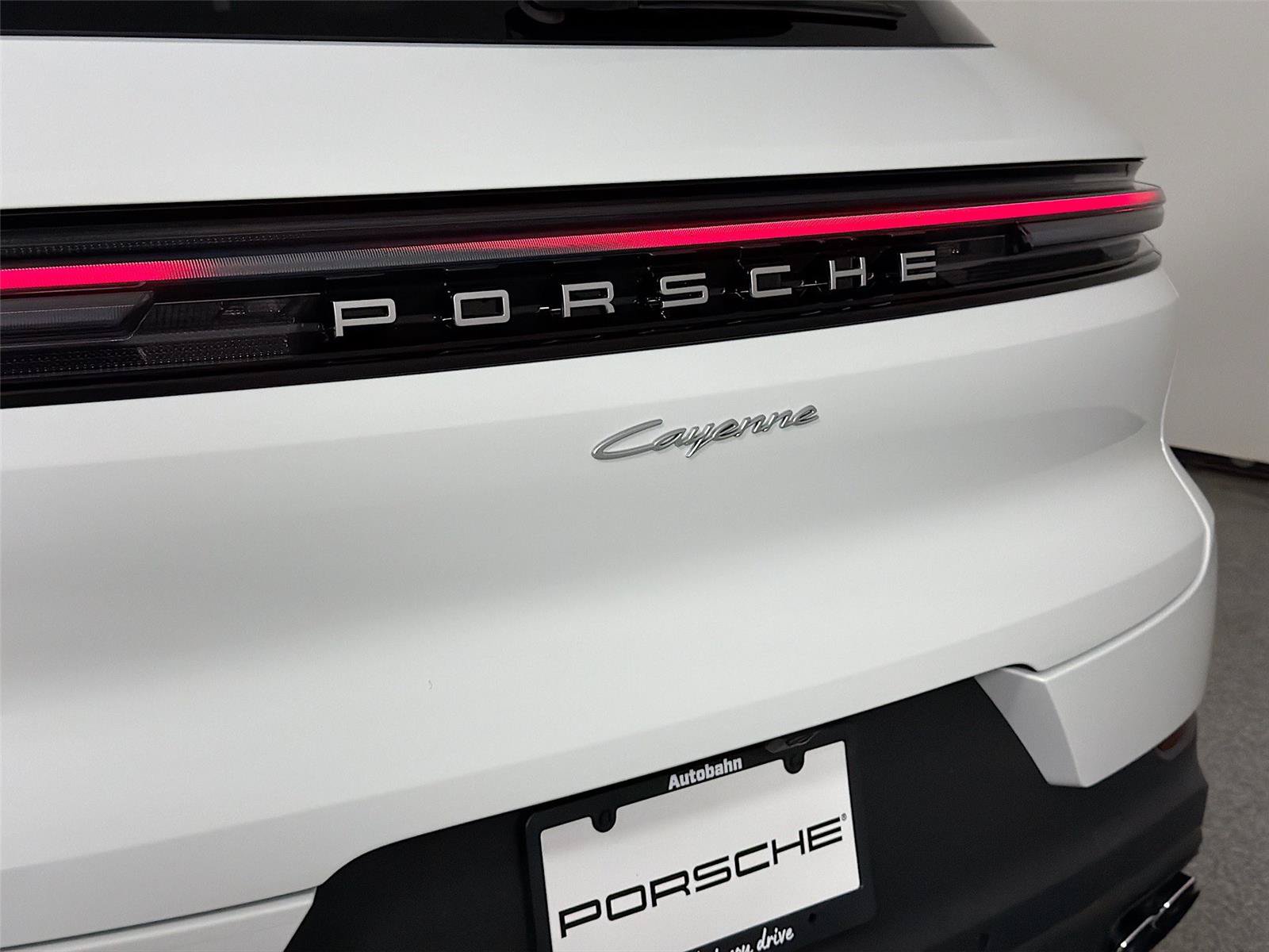 Certified 2026 Porsche Cayenne AWD/4WD image 17