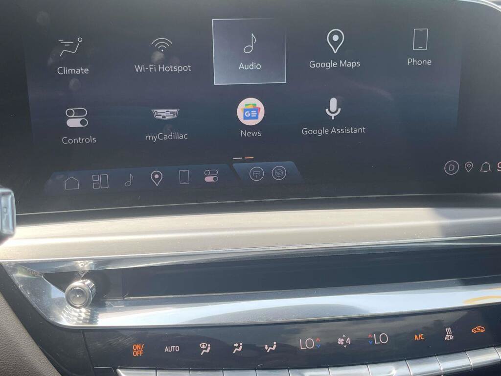 Used 2025 Cadillac Lyriq Luxury AWD/4WD image 22
