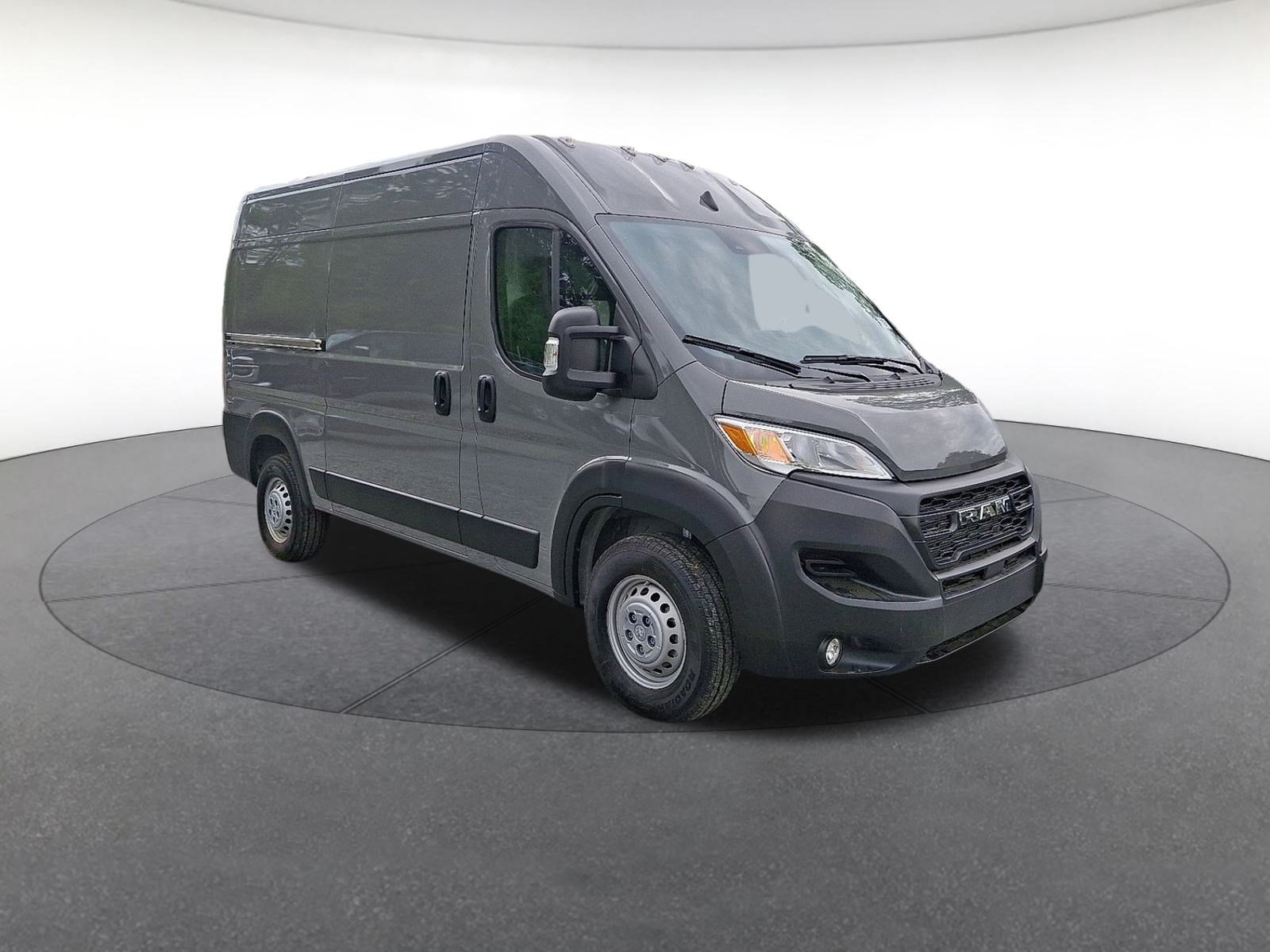 New 2025 RAM ProMaster 2500 w/ Convenience Group