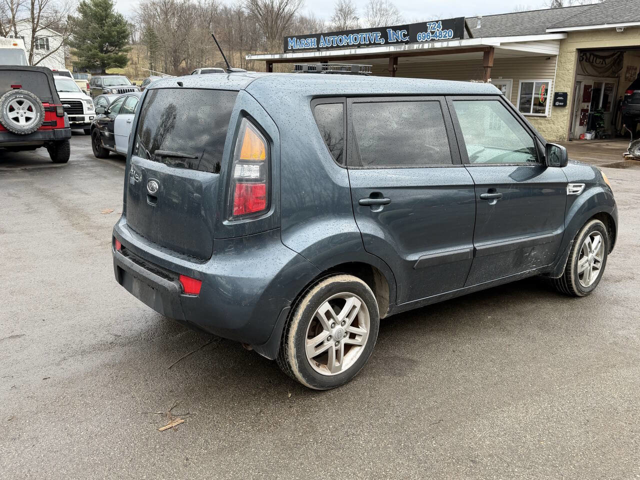 Used 2011 Kia Soul + image 3