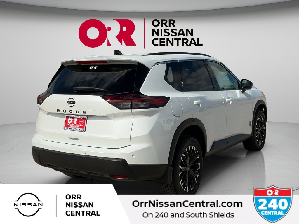 New 2027 Nissan Rogue Dark Armor FWD image 5