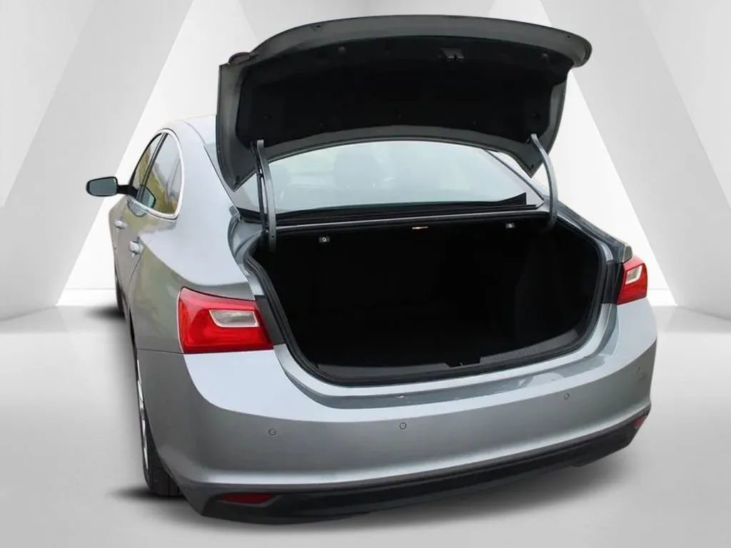 Used 2024 Chevrolet Malibu LS image 33