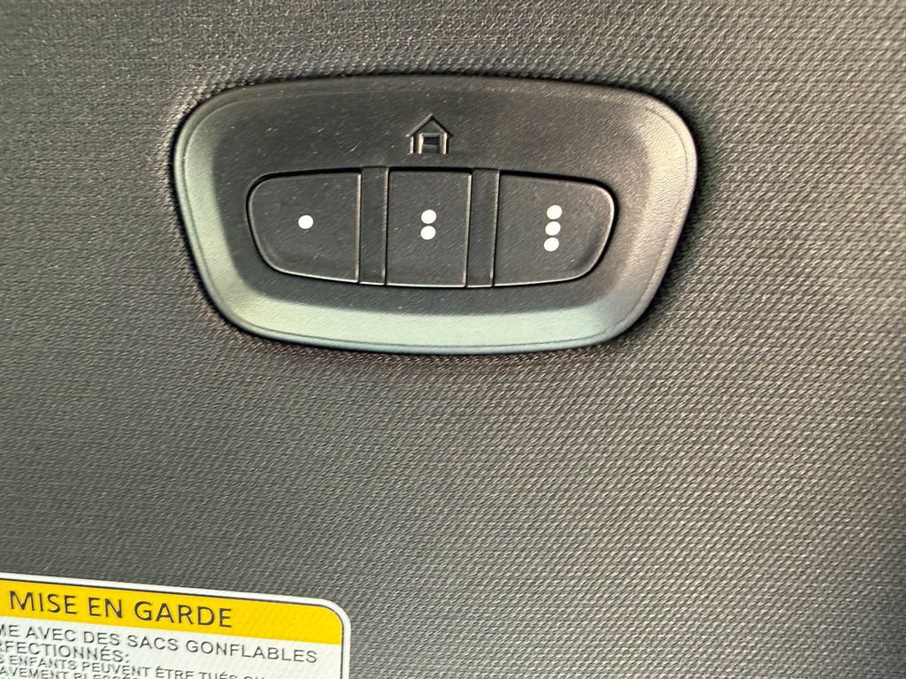 Used 2023 RAM 1500 Laramie AWD/4WD image 31