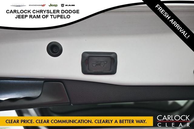 Used 2019 Toyota RAV4 XLE Premium w/ Cold Weather Package FWD image 31