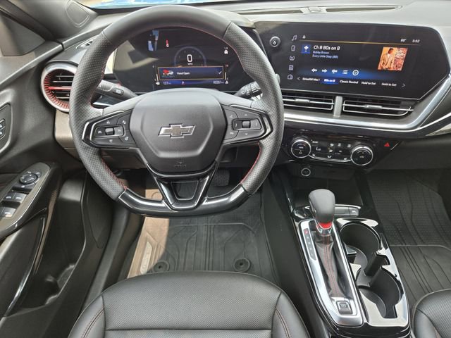 Used 2025 Chevrolet Trax RS w/ Driver Confidence Package FWD image 27
