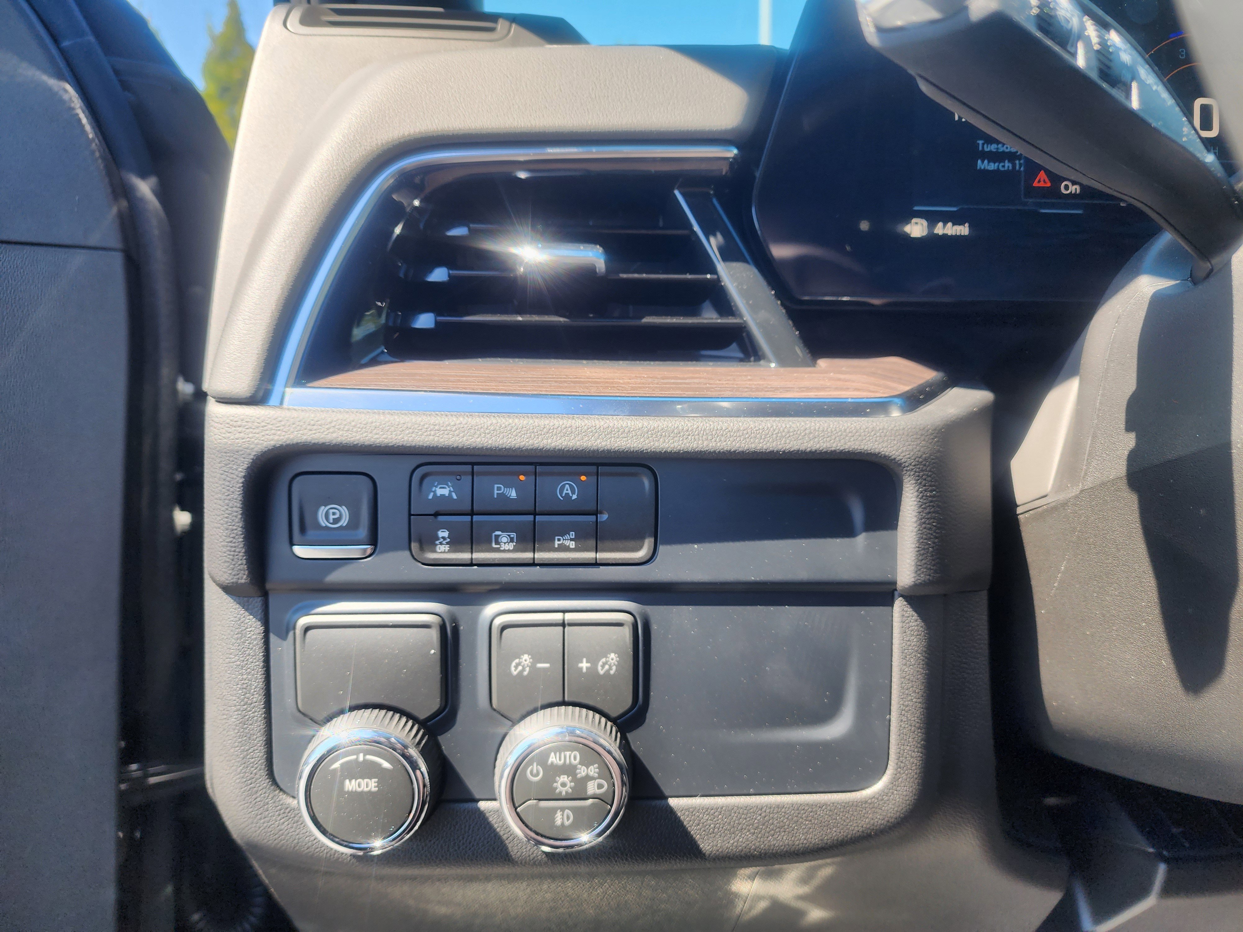 New 2026 Chevrolet Tahoe LT image 27