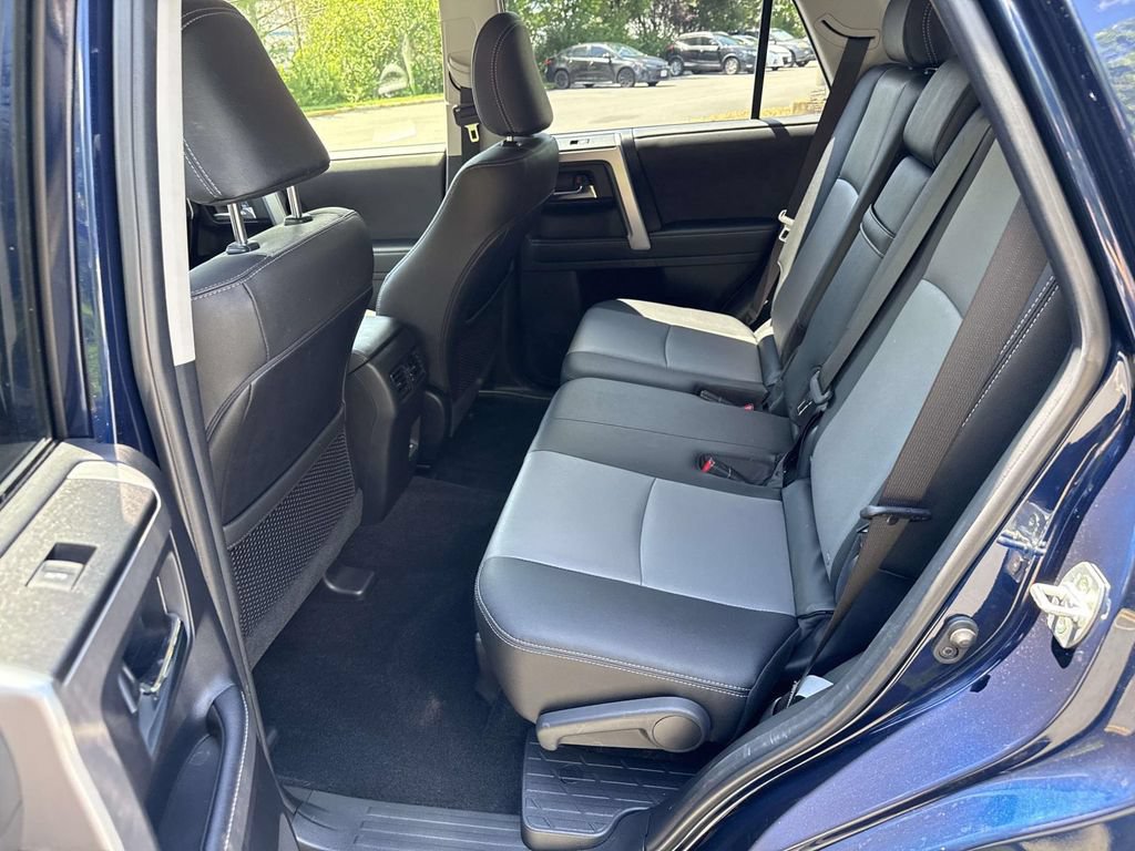 Used 2024 Toyota 4Runner SR5 Premium w/ Moonroof Package AWD/4WD image 10