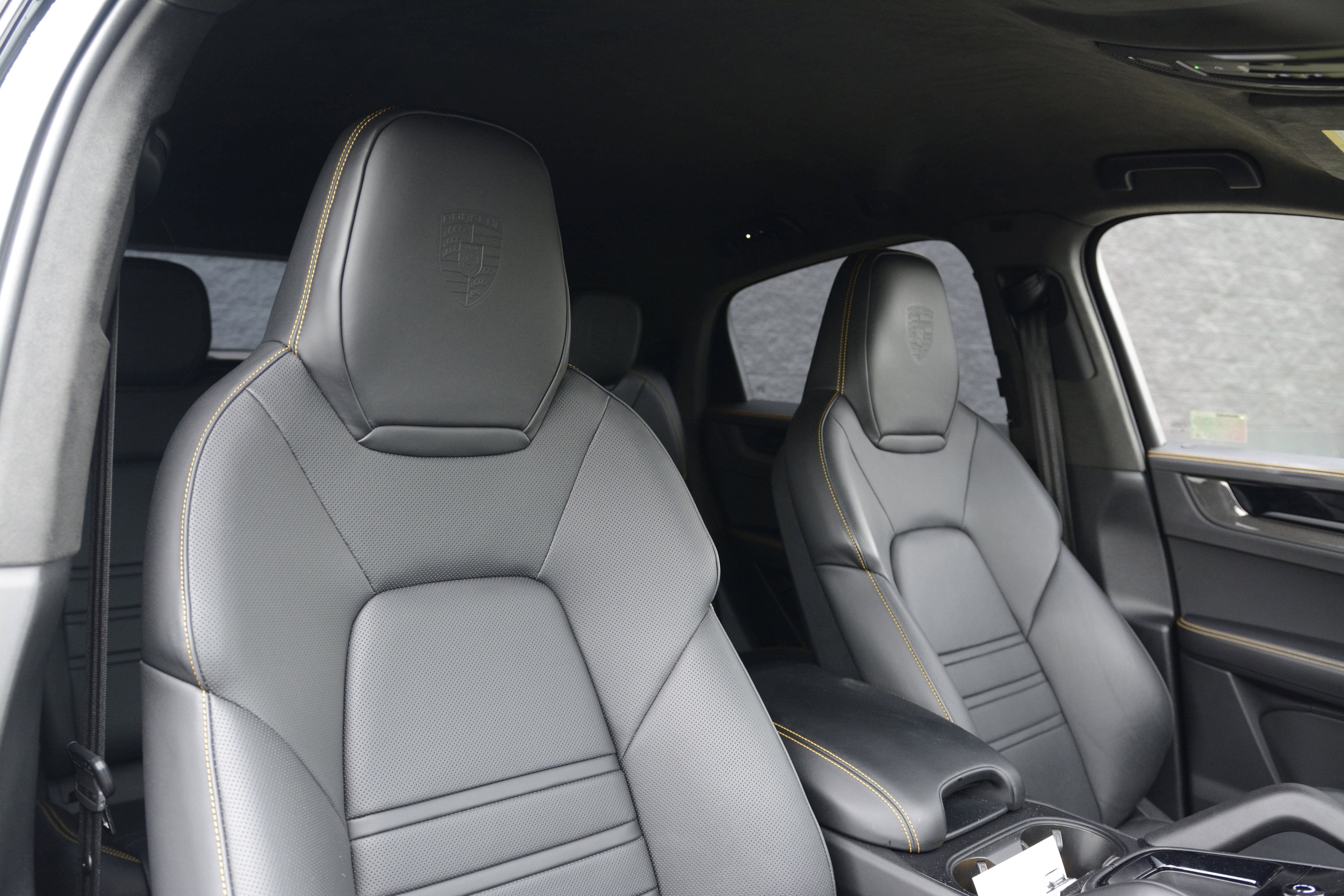 Certified 2024 Porsche Cayenne Turbo GT AWD/4WD image 27