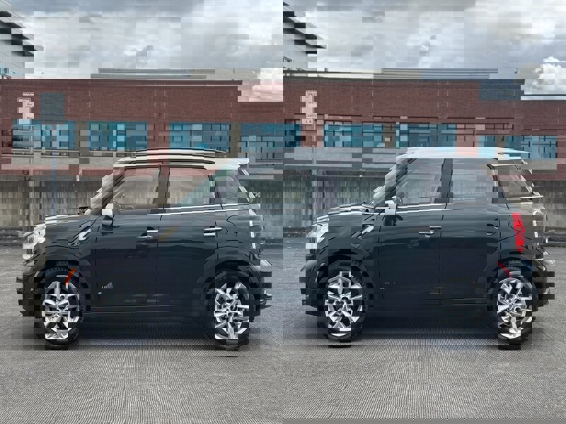 Used 2012 MINI Cooper Countryman S image 2