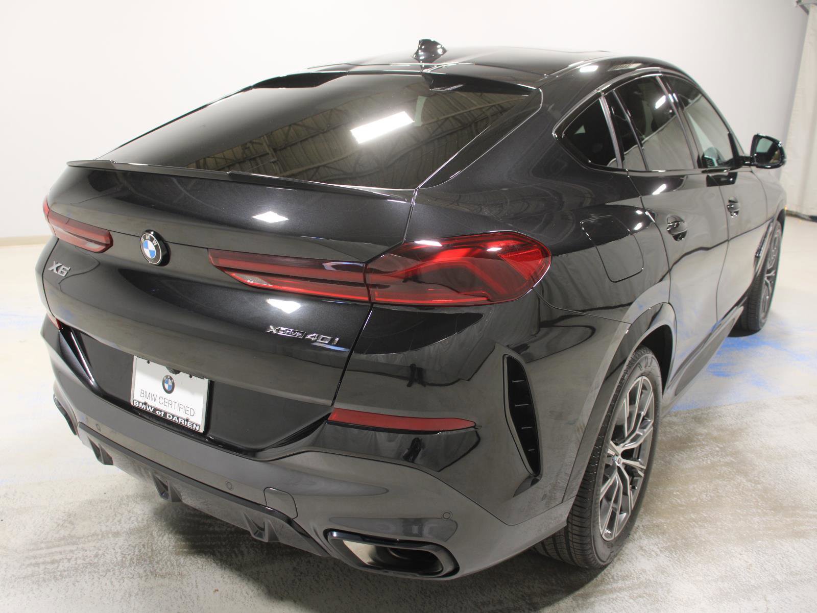 Certified 2023 BMW X6 xDrive40i w/ M Sport Package image 9