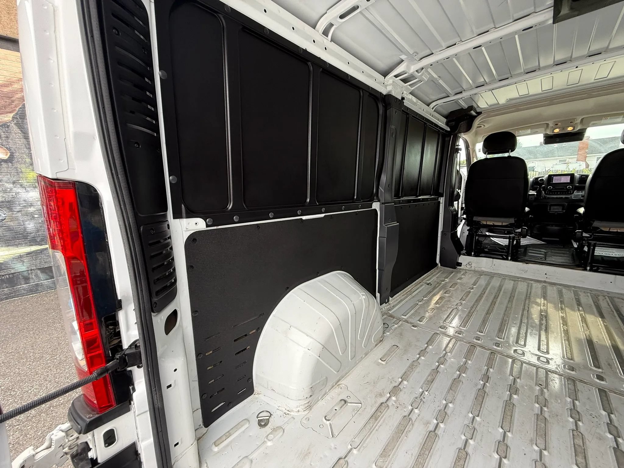 Used 2025 RAM ProMaster 2500 w/ Convenience Group FWD image 43