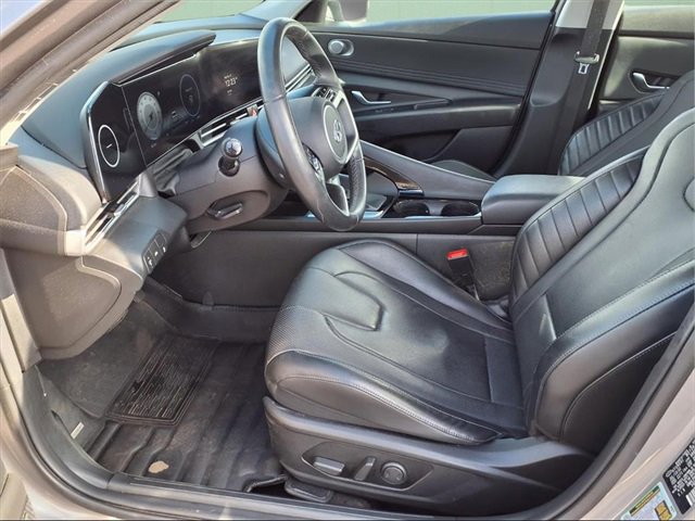 Certified 2023 Hyundai Elantra Limited image 17