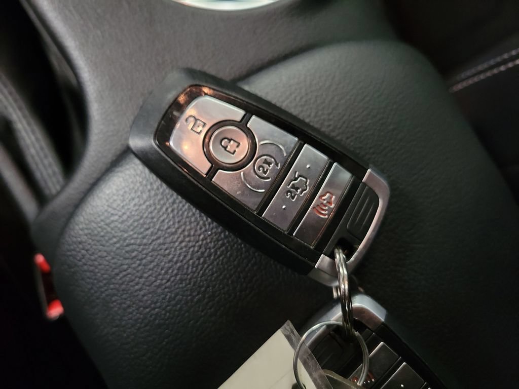 Used 2022 Ford Mustang Premium RWD image 17