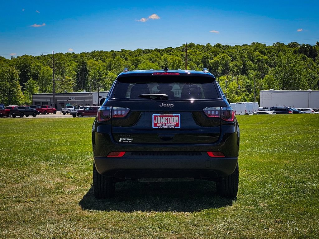 New 2026 Jeep Compass Latitude AWD/4WD image 4