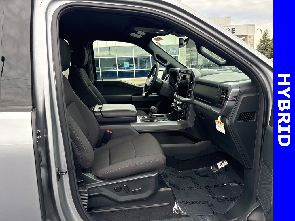 New 2025 Ford F150 XLT w/ Equipment Group 302A MID image 11