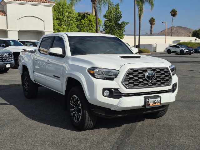 Used 2023 Toyota Tacoma TRD Sport w/ Black Out Package (TMS) AWD/4WD image 3