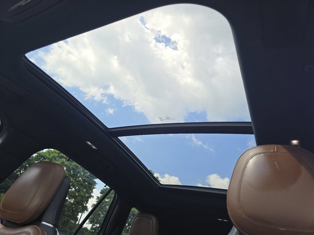 Used 2020 Lincoln Aviator Reserve w/ Equipment Group 202A AWD/4WD image 3