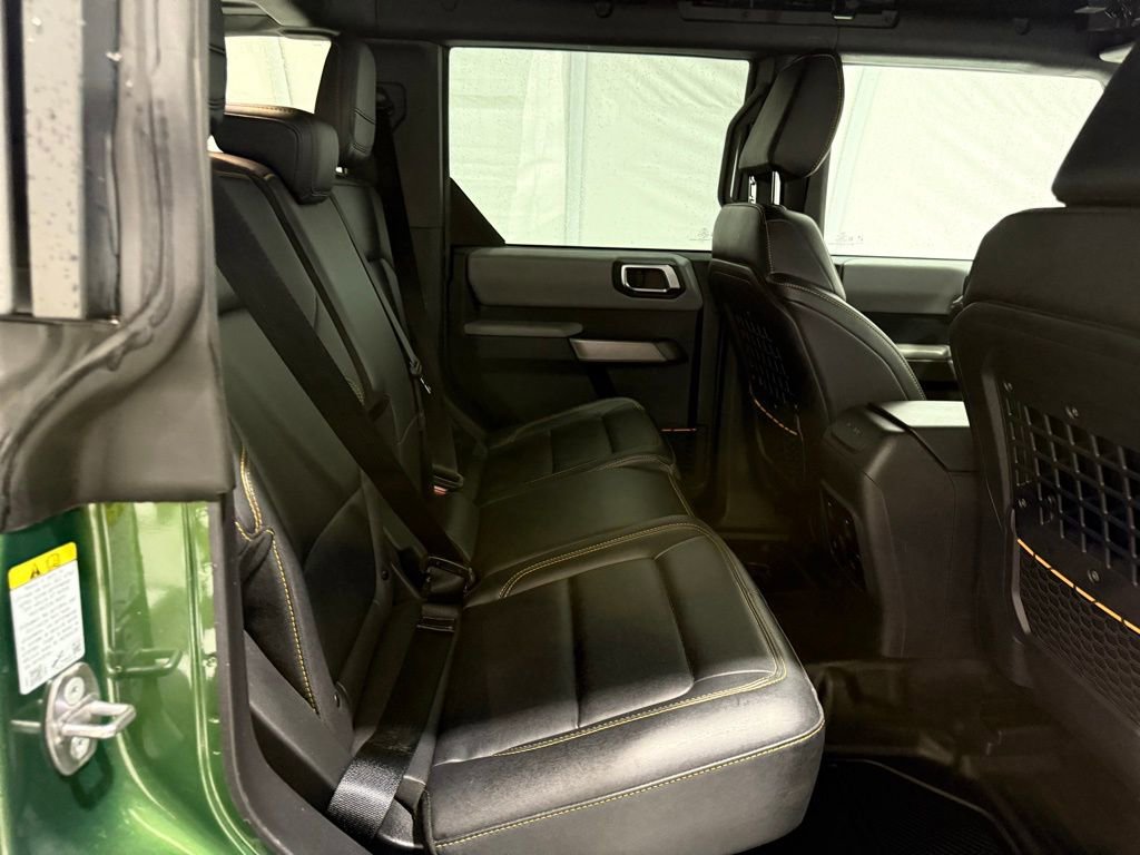 Used 2023 Ford Bronco Badlands w/ Sasquatch Package image 23