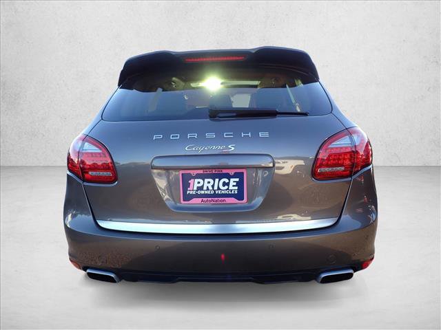 Used 2014 Porsche Cayenne S AWD/4WD image 3