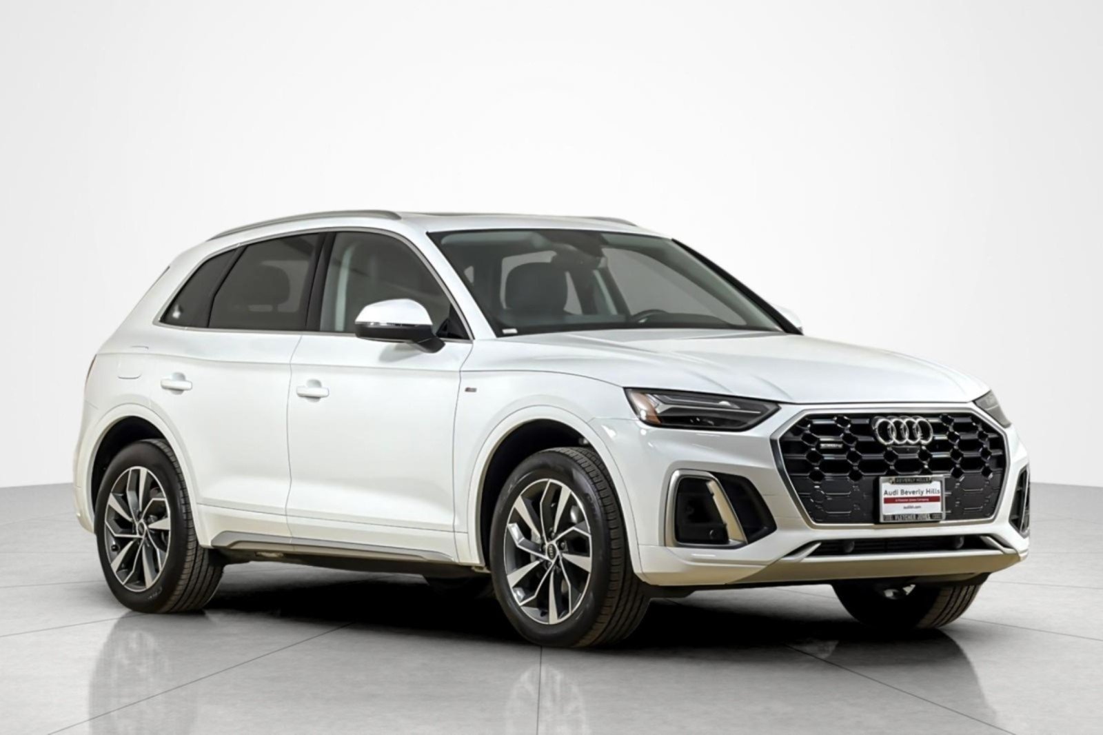 Used 2024 Audi Q5 2.0T Premium Plus w/ Premium Plus Package AWD/4WD image 7