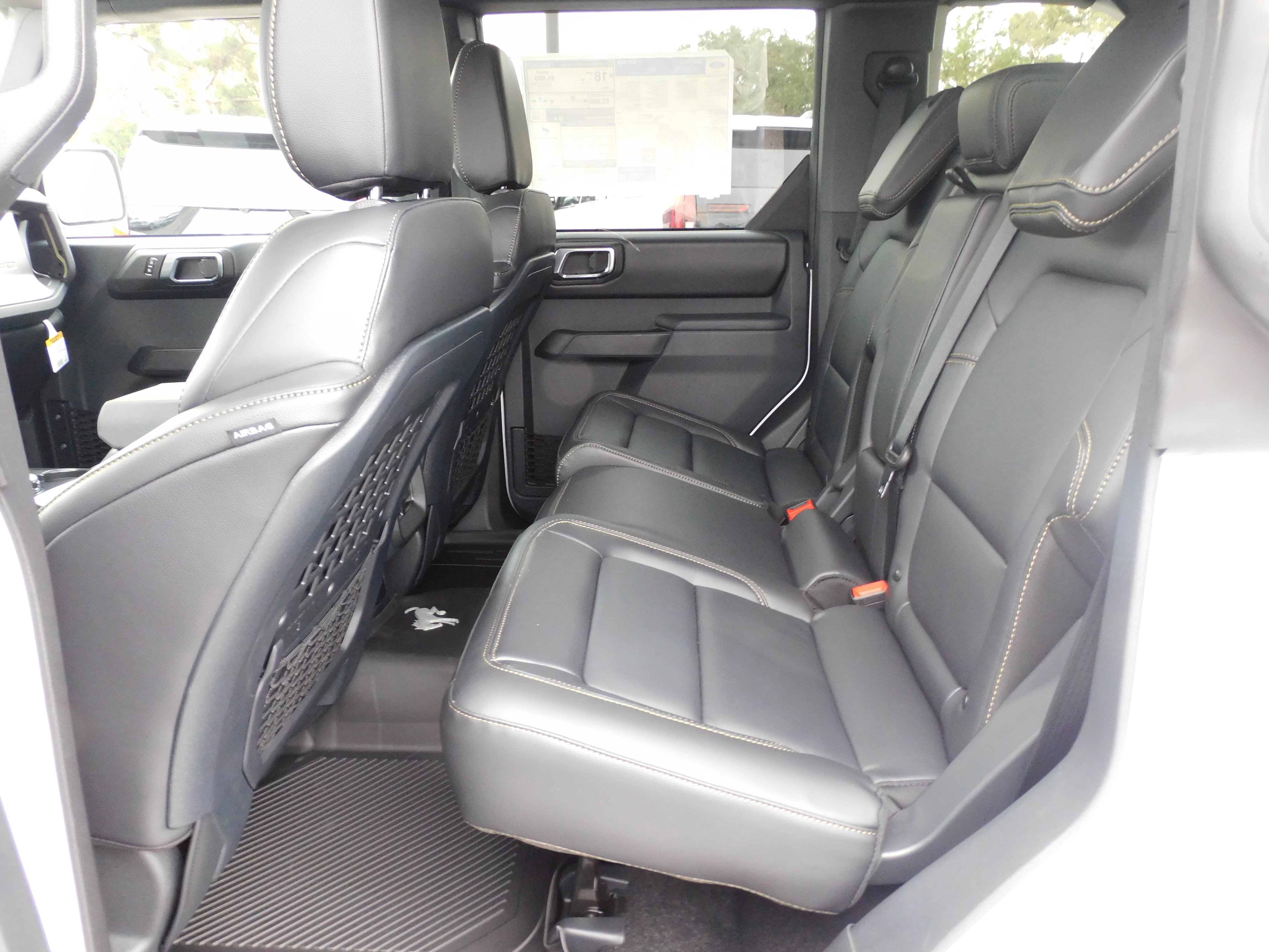 New 2025 Ford Bronco Badlands image 14