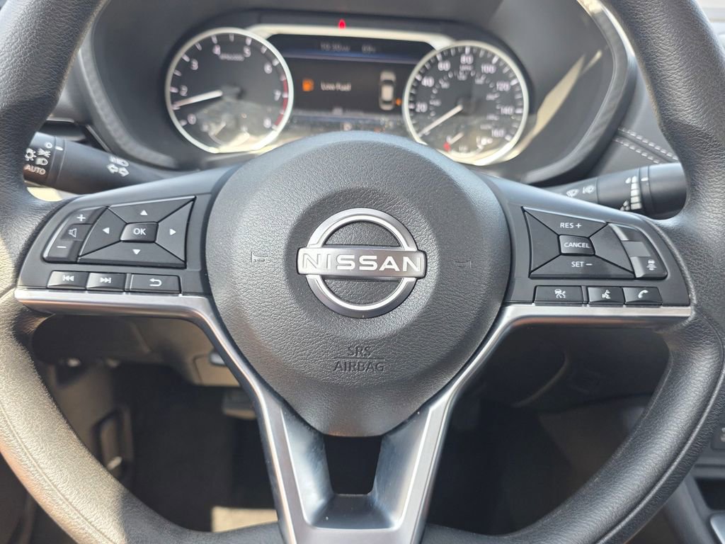 Used 2025 Nissan Sentra SV FWD image 32