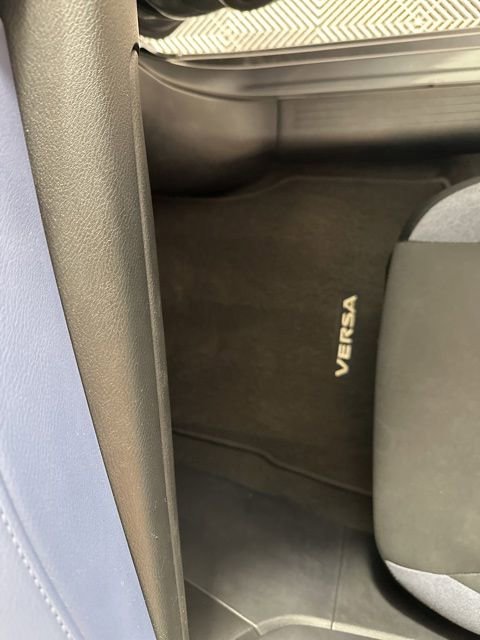 Used 2023 Nissan Versa SV FWD image 28