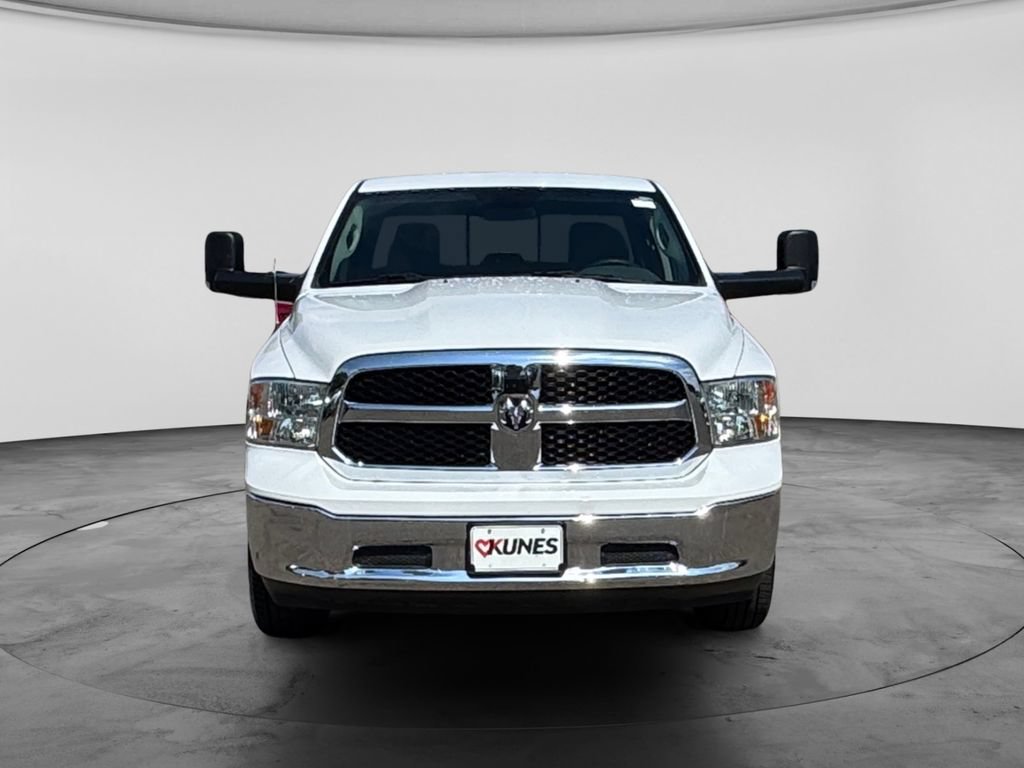 Used 2019 RAM 1500 Classic SLT AWD/4WD image 2