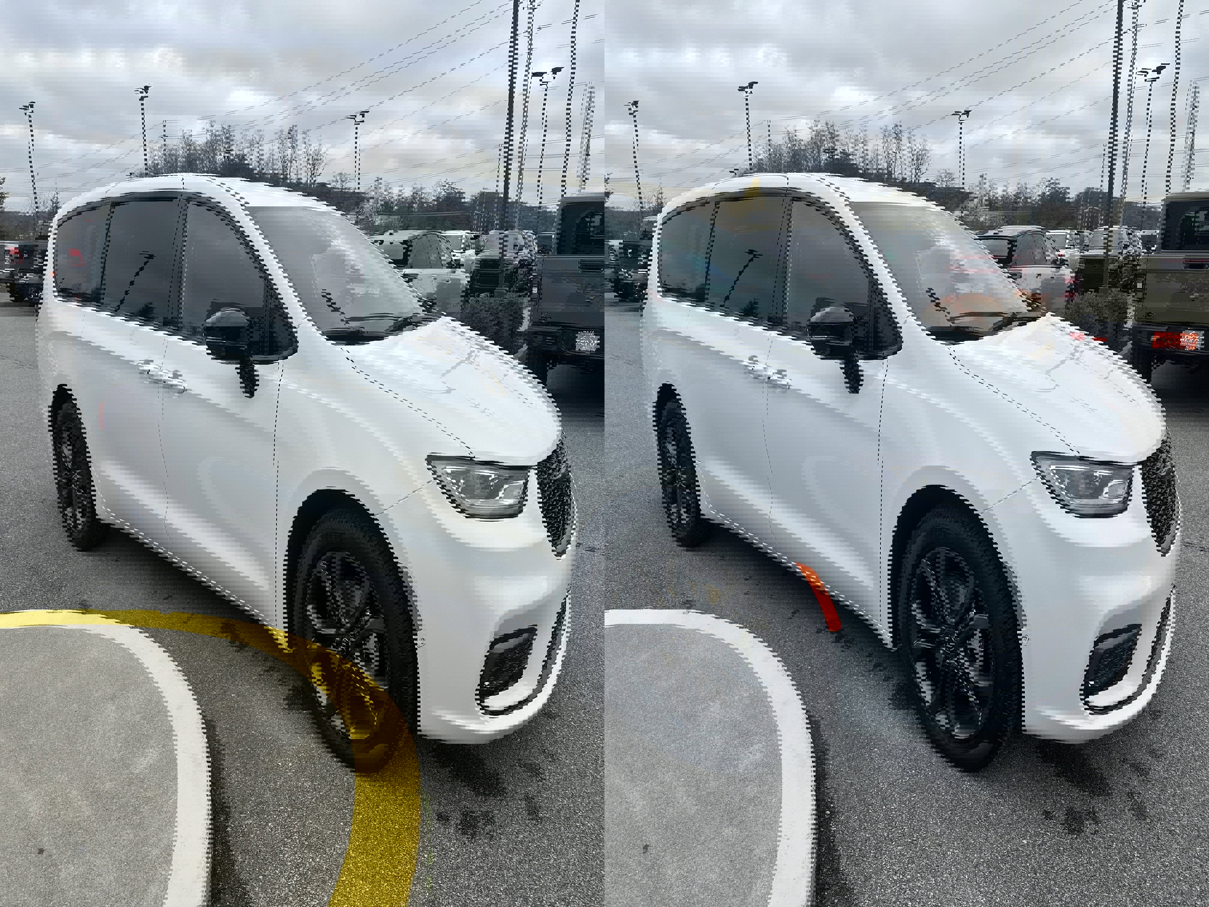 New 2026 Chrysler Pacifica Select image 5