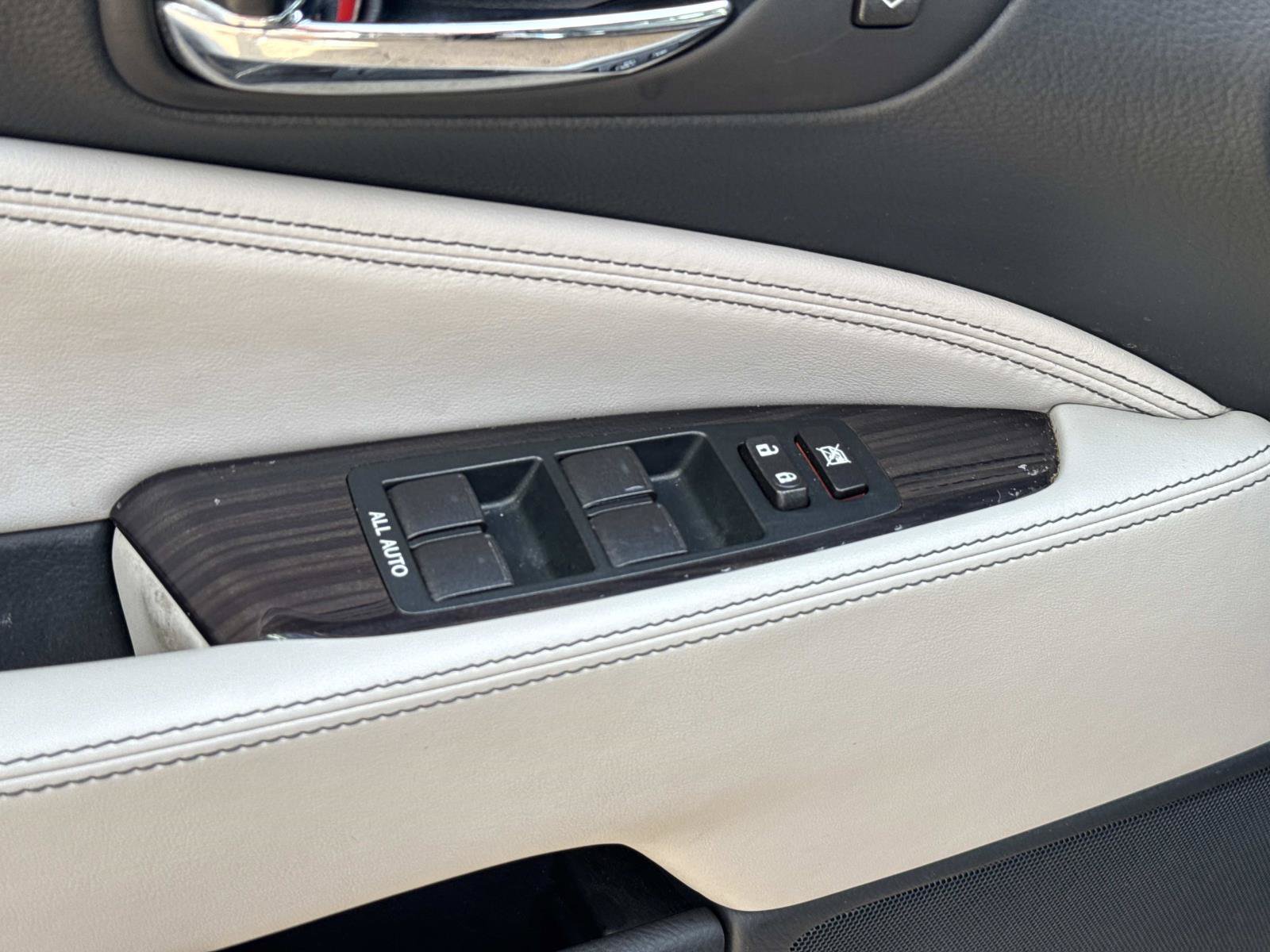 Used 2016 Lexus LS 460 AWD w/ Comfort Package image 12
