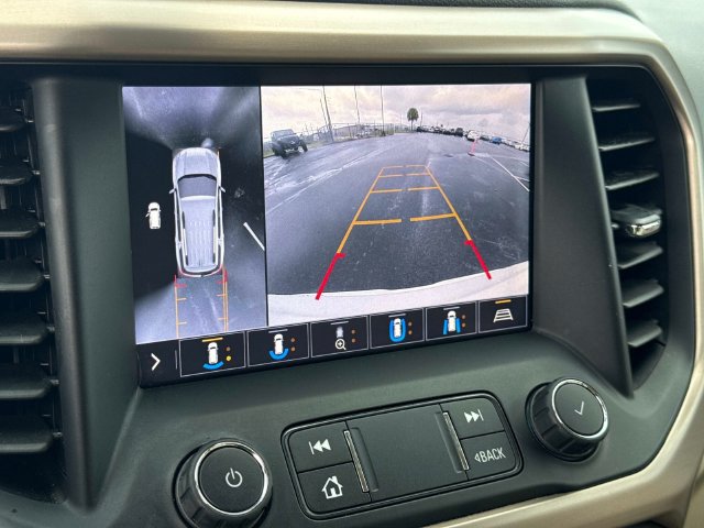 Used 2020 GMC Acadia Denali w/ Technology Package FWD image 25
