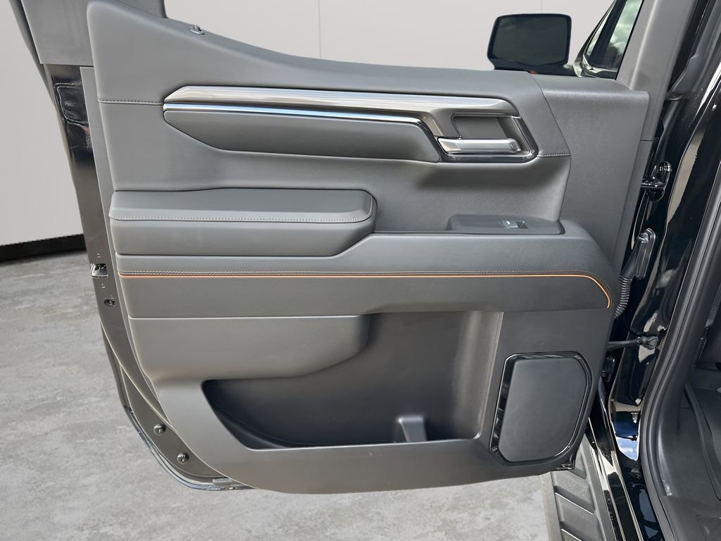 Used 2024 GMC Sierra 1500 AT4 w/ AT4 Premium Package image 17