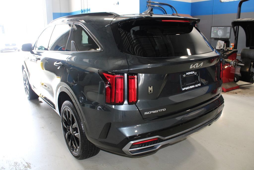 Used 2023 Kia Sorento SX AWD/4WD image 25