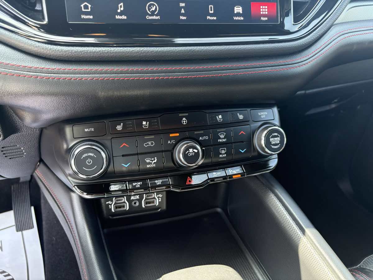 Used 2024 Dodge Durango GT image 30