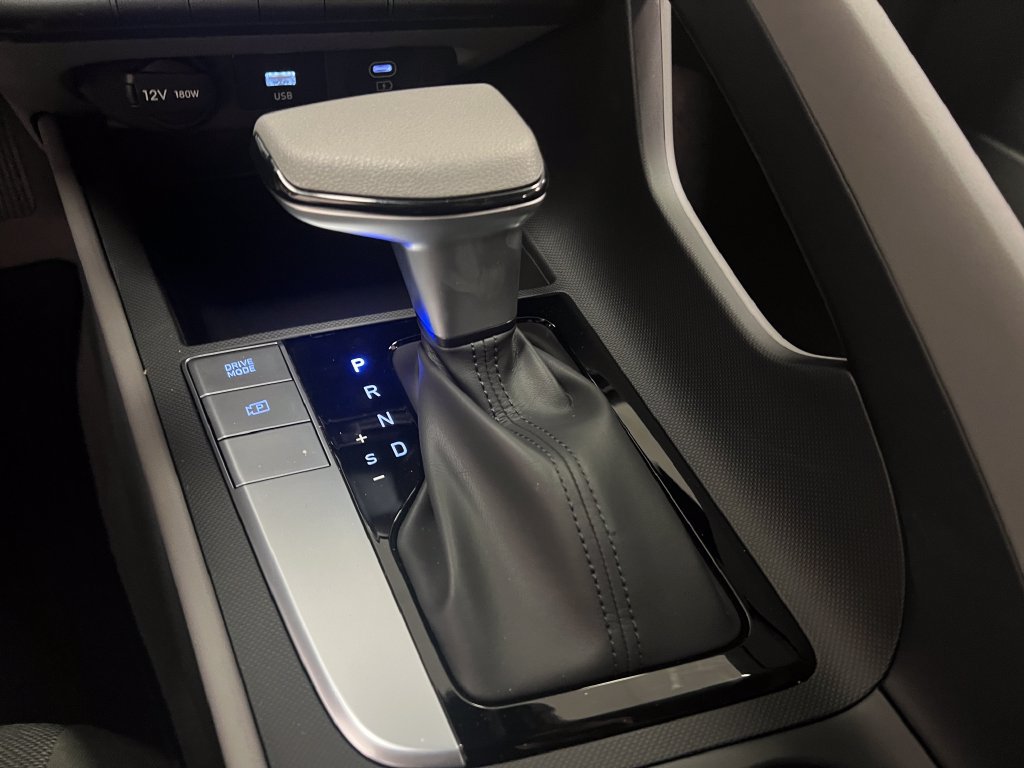 New 2026 Hyundai Elantra SE FWD image 24
