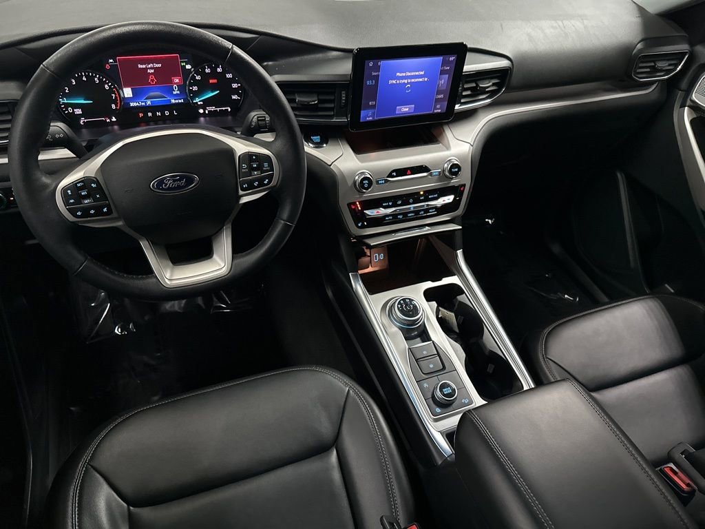 Used 2024 Ford Explorer XLT w/ Equipment Group 202A image 13