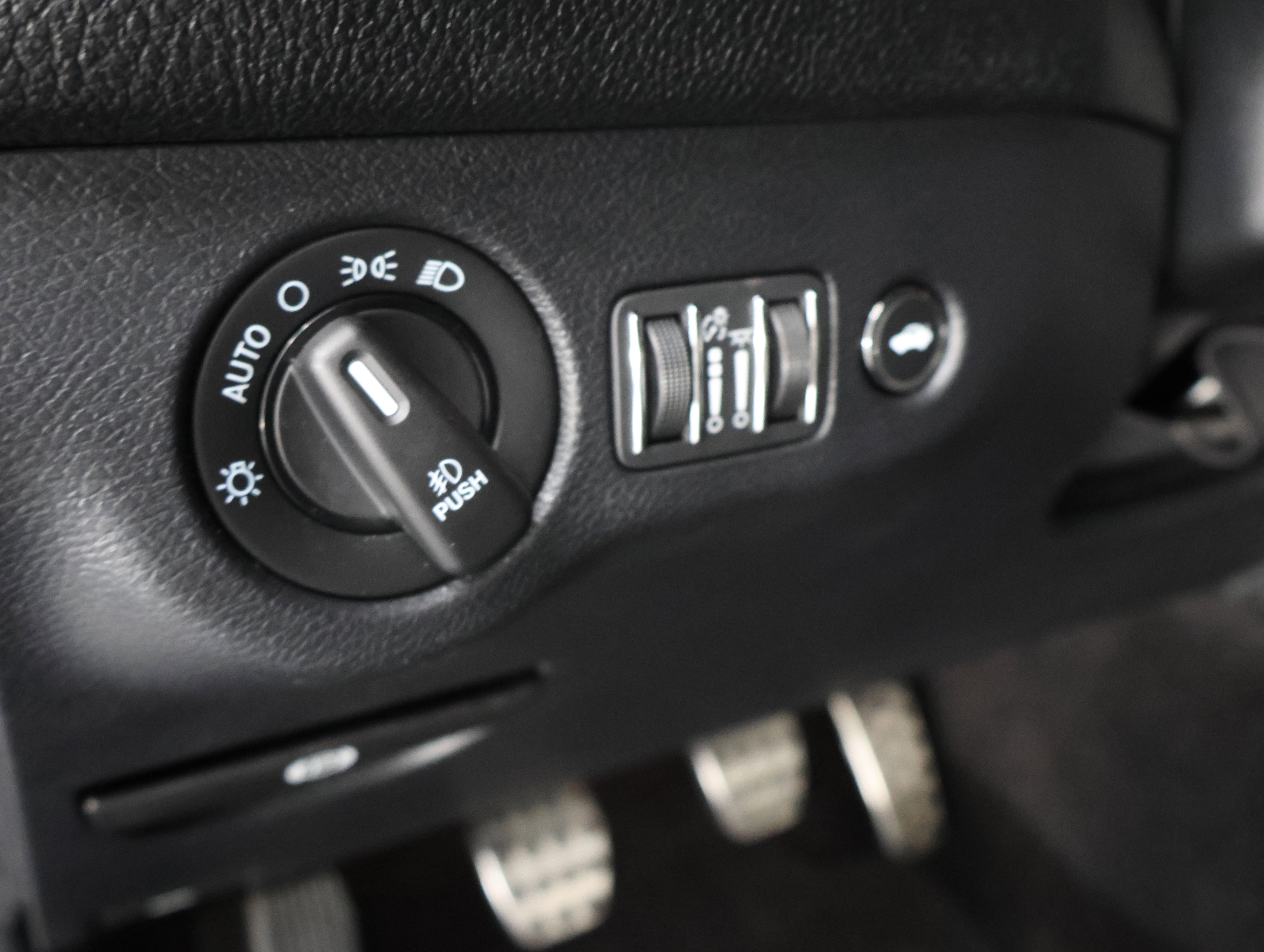 Used 2017 Dodge Challenger R/T Scat Pack RWD image 46